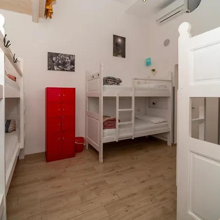 Brikette Hostel *